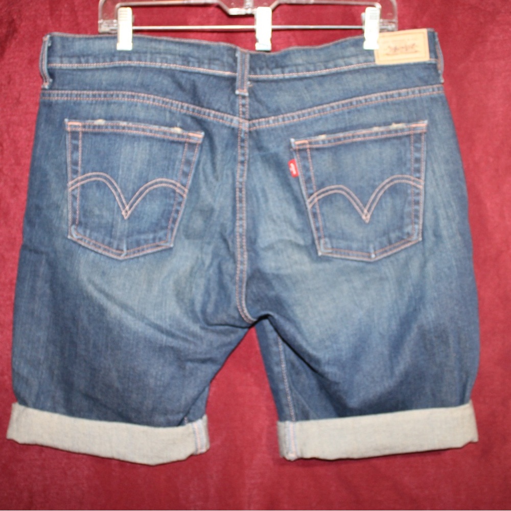 Levi’s 515 Women’s dark wash denim shorts size 14